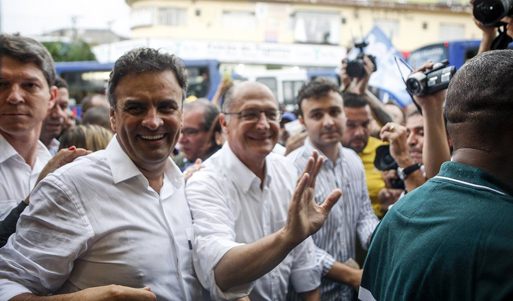 Aécio inicia tour pelo País em meio à divisão do PSDB (Foto: Marcelo Ribeiro/ Alckmin 45) Aécio inicia tour pelo País em meio à divisão do PSDB
