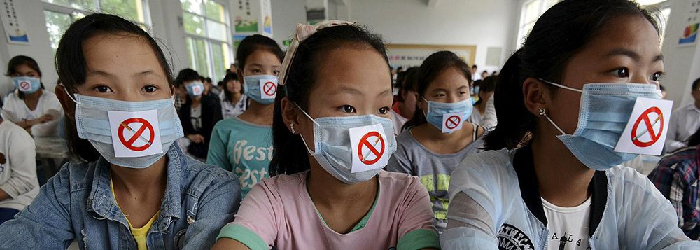 OMS pede à China para adotar lei antitabaco OMS pede à China para adotar lei antitabaco
