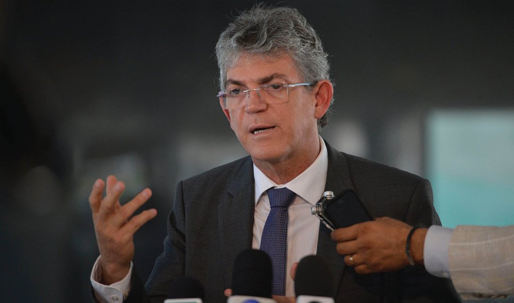 Ricardo Coutinho ao 247: a história é implacável com quem golpeia a democracia (Foto: José Cruz/ Agência Brasil) Ricardo Coutinho ao 247: a história é implacável com quem golpeia a democracia