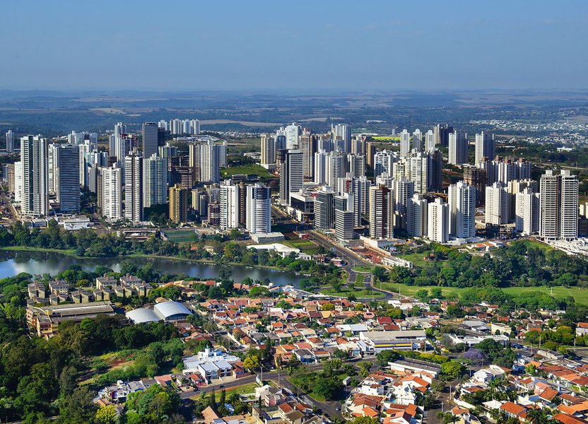 Londrina: a capital do café no Paraná Londrina: a capital do café no Paraná
