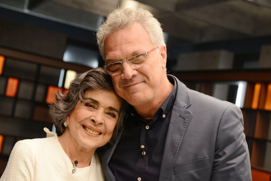 Betty Faria diz ter doença incurável e admite fumar maconha Betty Faria diz ter doença incurável e admite fumar maconha
