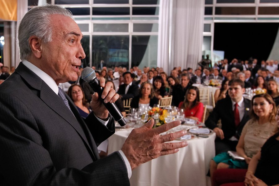 Temer prevê “catástrofe” sem teto dos gastos Temer prevê “catástrofe” sem teto dos gastos