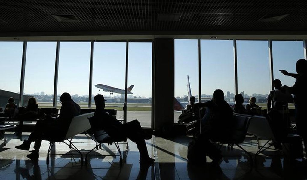 Na depressão da era Temer, brasileiros deixam de viajar de avião (Foto: SERGIO MORAES) www.brasil247.com - Na depressão da era Temer, brasileiros deixam de viajar de avião