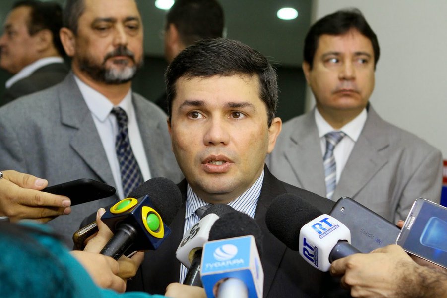Secretário diz que não teria como evitar mortes em presídio no Amazonas Secretário diz que não teria como evitar mortes em presídio no Amazonas