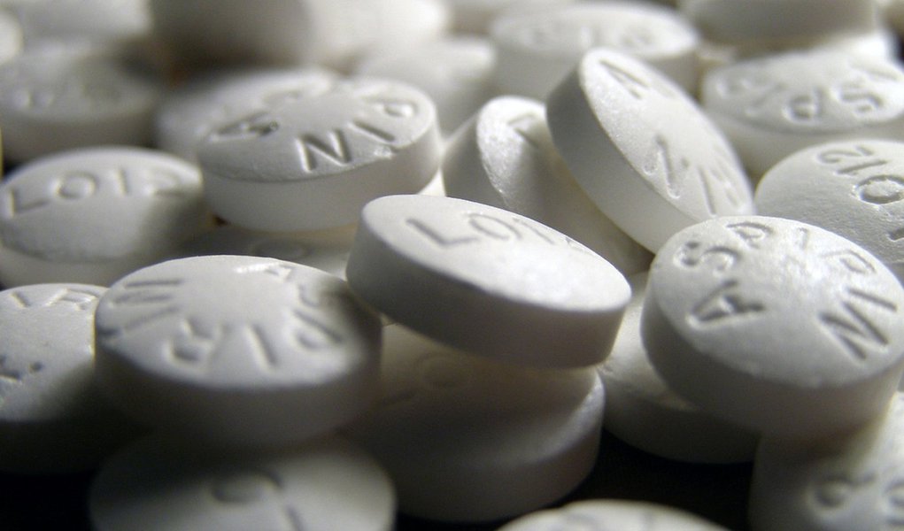 Aspirina, modesta e poderosa. Boa na prevenção de moléstias cardiovasculares, mas para pessoas em risco Aspirina, modesta e poderosa. Boa na prevenção de moléstias cardiovasculares, mas para pessoas em risco