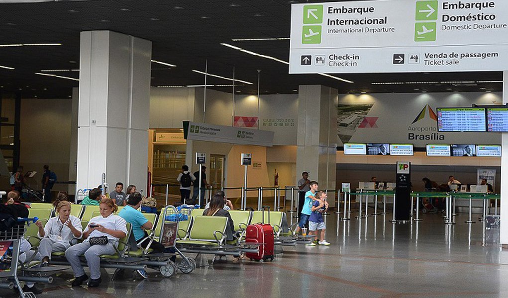 Mais de 6 milhões de estrangeiros visitaram o Brasil em 2015 Mais de 6 milhões de estrangeiros visitaram o Brasil em 2015