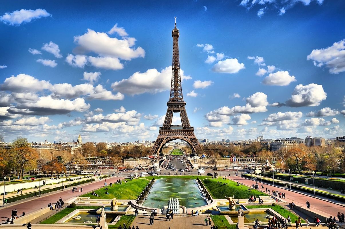 Paris é o destino turístico favorito em todo o mundo Paris é o destino turístico favorito em todo o mundo