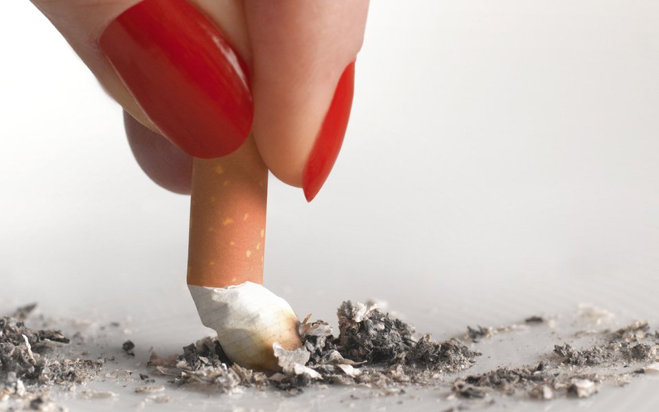 Vício de fumar. As alternativas ao cigarro são seguras ? (Foto: Peter Dazeley) Vício de fumar. As alternativas ao cigarro são seguras ?
