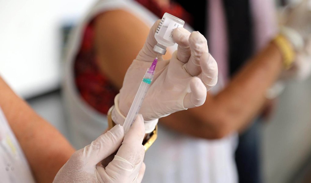 Vacina contra a dengue já pode ser vendida no Brasil Vacina contra a dengue já pode ser vendida no Brasil
