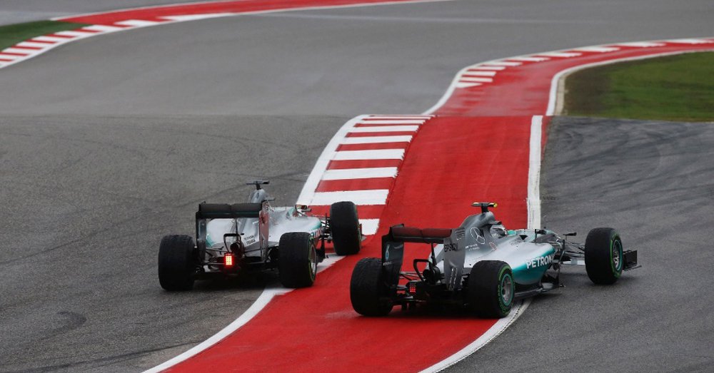 Hamilton vence GP dos EUA e é tricampeão mundial de F1 Hamilton vence GP dos EUA e é tricampeão mundial de F1