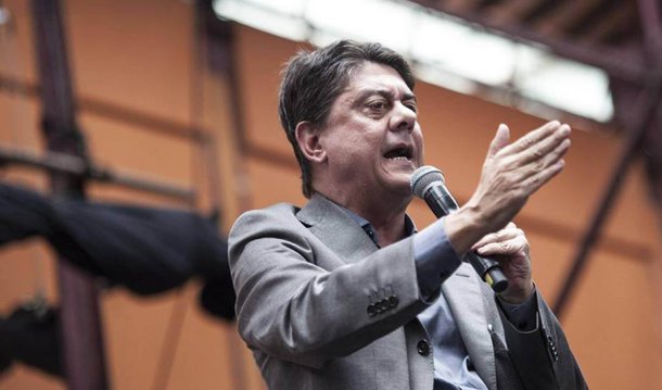 Wadih Damous pergunta: “E FHC? E Aécio Neves?” Wadih Damous pergunta: “E FHC? E Aécio Neves?”
