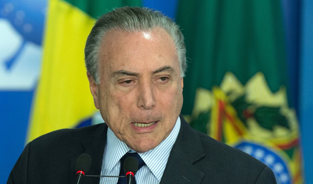 Temer tenta comprar deputados com ambulâncias (Foto: Lula Marques/Agência PT) Temer tenta comprar deputados com ambulâncias