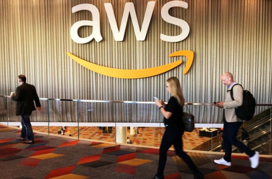 Unidade em nuvem da Amazon considera vender seus próprios equipamentos de rede Unidade em nuvem da Amazon considera vender seus próprios equipamentos de rede