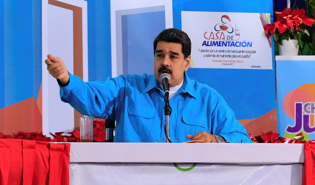 Venezuela lança criptomoeda com lastro em ativos petrolíferos (Foto: Palácio de Miraflores/Divulgação via REUTERS) Venezuela lança criptomoeda com lastro em ativos petrolíferos