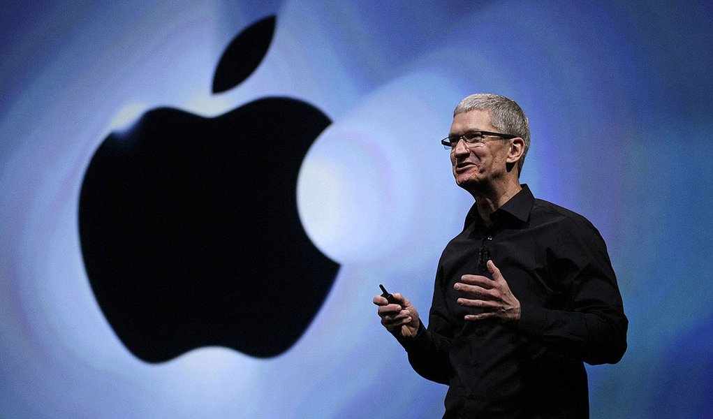 Tim Cook, da Apple, pede calma a China e EUA em assuntos de comércio (Foto: Eric Risberg) Tim Cook, da Apple, pede calma a China e EUA em assuntos de comércio
