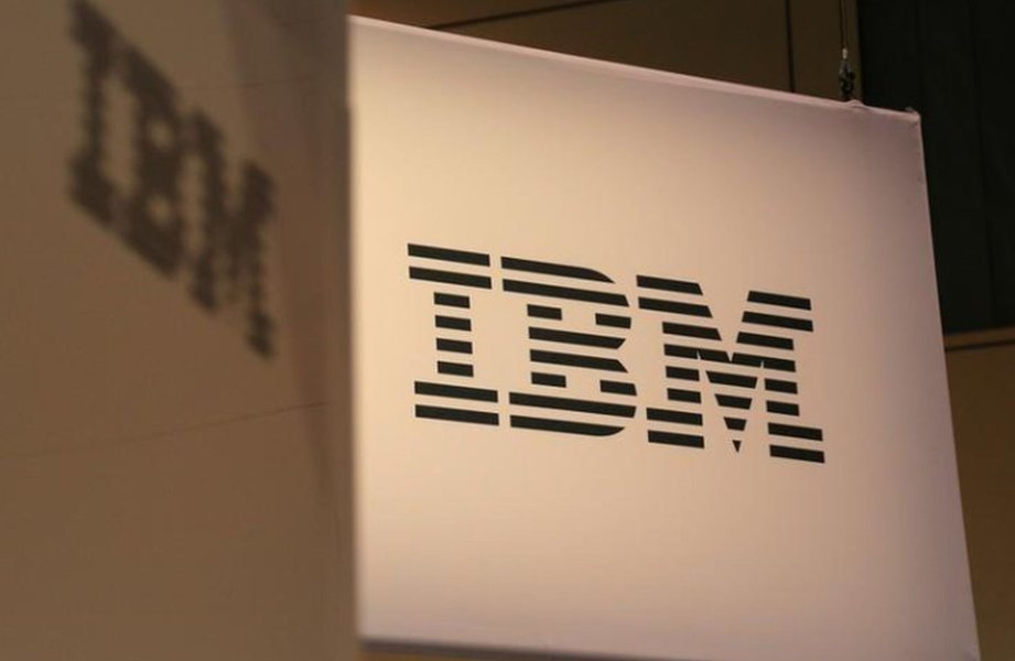 Groupon acusa IBM de extorquir empresas de tecnologia Groupon acusa IBM de extorquir empresas de tecnologia