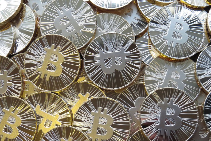 Banco suíço cria primeiro valuation de Bitcoin e moeda pode valer "apenas" US$ 6 mil Banco suíço cria primeiro valuation de Bitcoin e moeda pode valer "apenas" US$ 6 mil