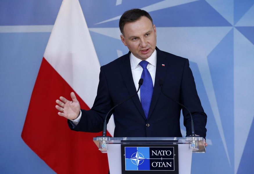 Presidente da Polônia sanciona controversa lei que nega apoio do país ao Holocausto (Foto: REUTERS/Francois Lenoir) Presidente da Polônia sanciona controversa lei que nega apoio do país ao Holocausto