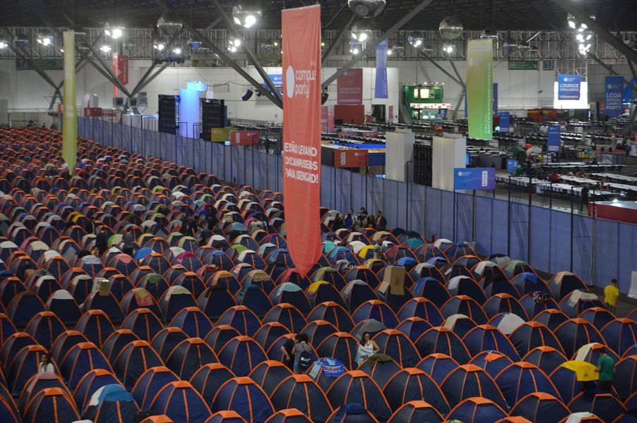 Campus Party não é só games: evento amplia possibilidade de negócios para jovens empreendedores (Foto: Rovena Rosa/Agência Brasil) Campus Party não é só games: evento amplia possibilidade de negócios para jovens empreendedores