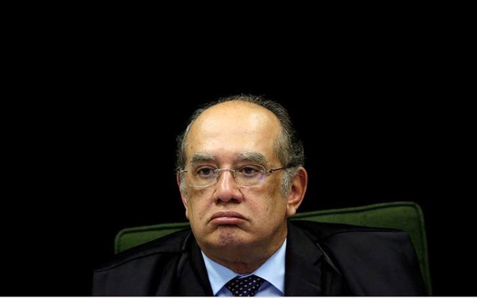 Gilmar manda editor da Folha enfiar pergunta na bunda (Foto: REUTERS/Ueslei Marcelino) Gilmar manda editor da Folha enfiar pergunta na bunda