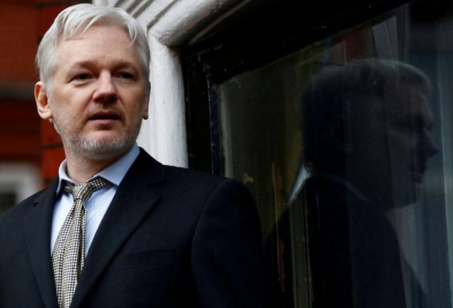 Impasse sobre futuro de fundador do WikiLeaks Assange está “chegando ao fim” Impasse sobre futuro de fundador do WikiLeaks Assange está “chegando ao fim”