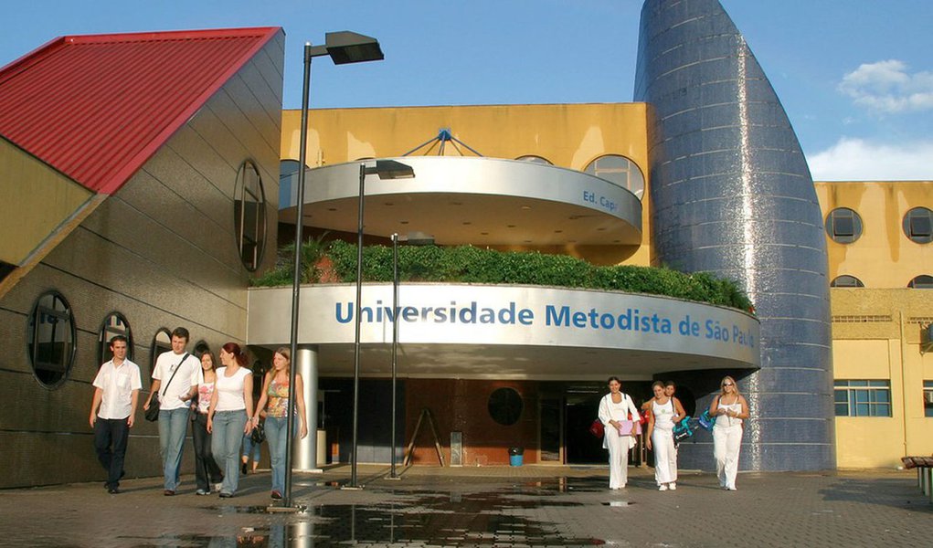 Justiça suspende nova demissão em massa Justiça suspende nova demissão em massa
