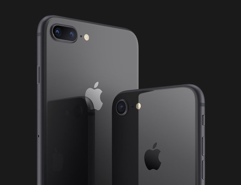 Apple vê "forte demanda" por substituição de bateria de iPhones Apple vê "forte demanda" por substituição de bateria de iPhones