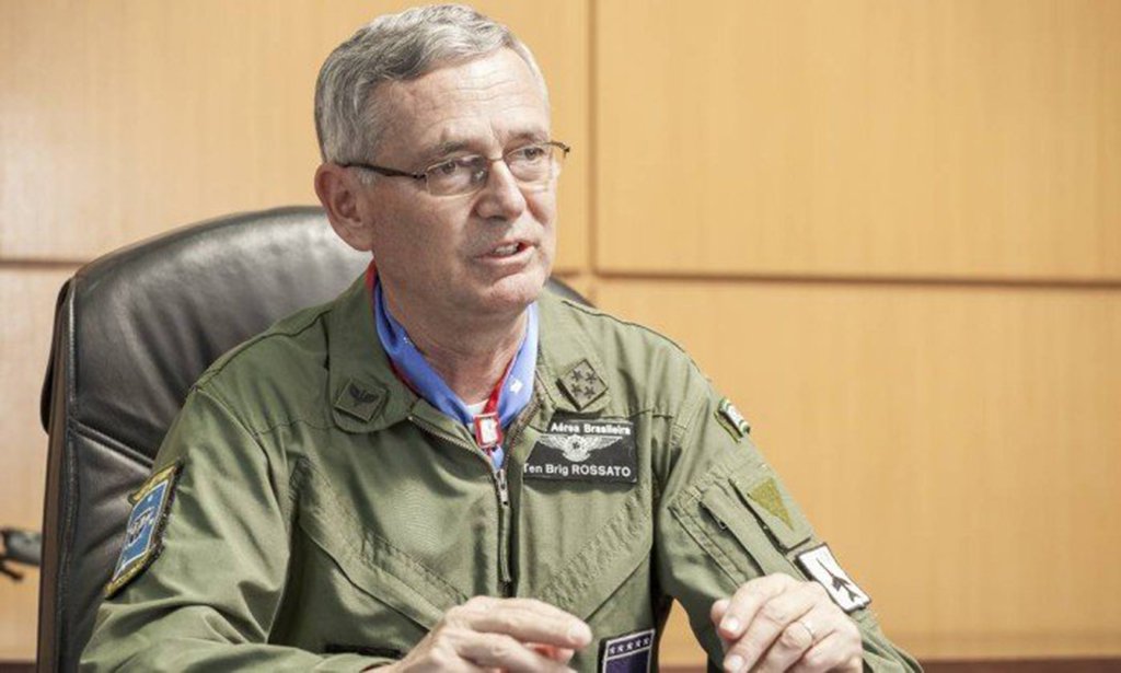 ‘É importante que nós militares sigamos fielmente a Constituição’ (Foto: Johnson Barros / Divulgação/ FAB) ‘É importante que nós militares sigamos fielmente a Constituição’