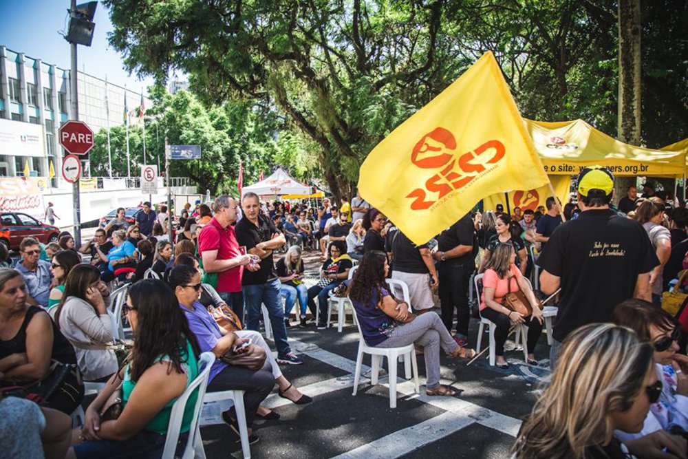 Educadores preparam ato em defesa da escola pública Educadores preparam ato em defesa da escola pública