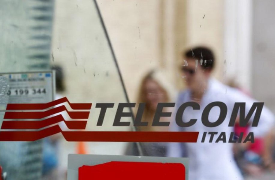 Ministro italiano chama Vivendi de investidor terrível na Telecom Italia Ministro italiano chama Vivendi de investidor terrível na Telecom Italia