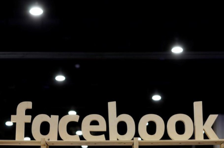 Facebook vai introduzir controles de privacidade após escândalo envolvendo Cambridge Analytica Facebook vai introduzir controles de privacidade após escândalo envolvendo Cambridge Analytica