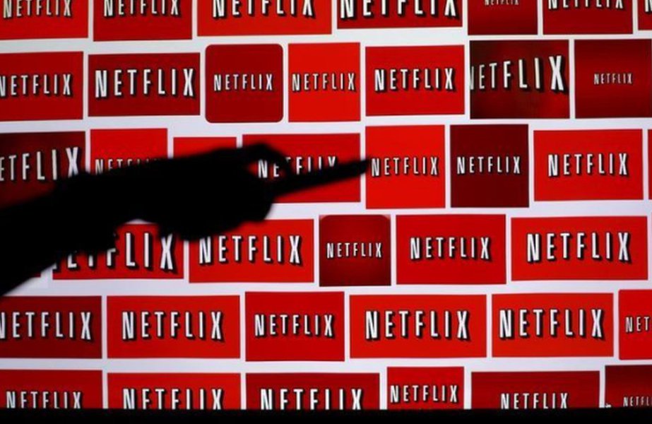 Crescimento da Netflix preocupa barões da Mídia Crescimento da Netflix preocupa barões da Mídia