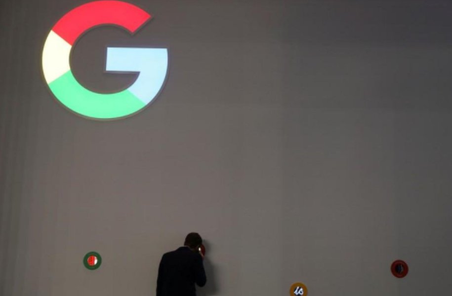 Google se alia a varejistas em esforço para reverter buscas por produtos em dinheiro Google se alia a varejistas em esforço para reverter buscas por produtos em dinheiro
