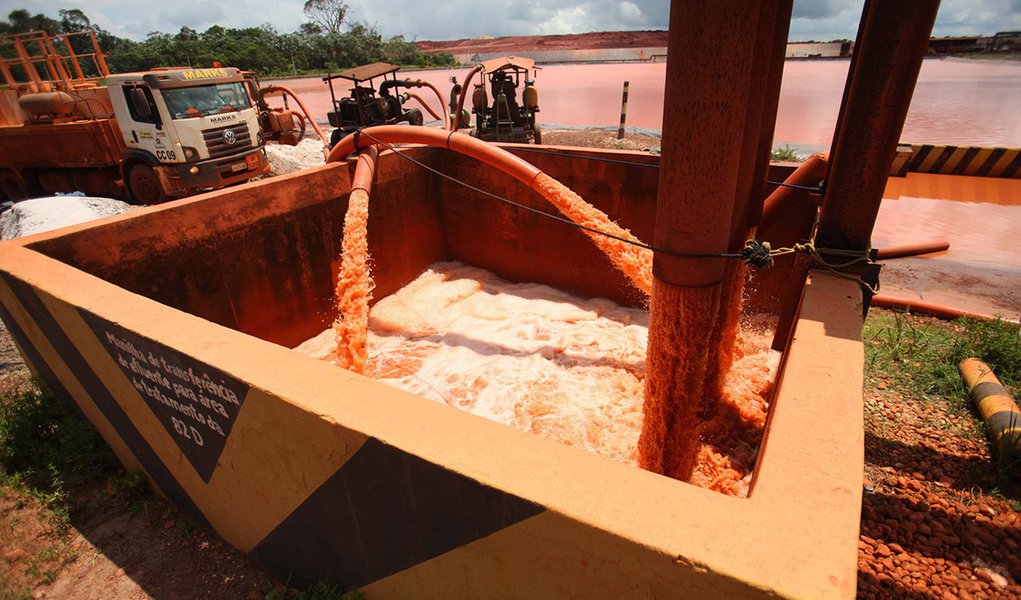 Mineradora norueguesa admite despejo de água não tratada no rio Pará (Foto: IGOR BRANDÃO / AG PARÁ) Mineradora norueguesa admite despejo de água não tratada no rio Pará