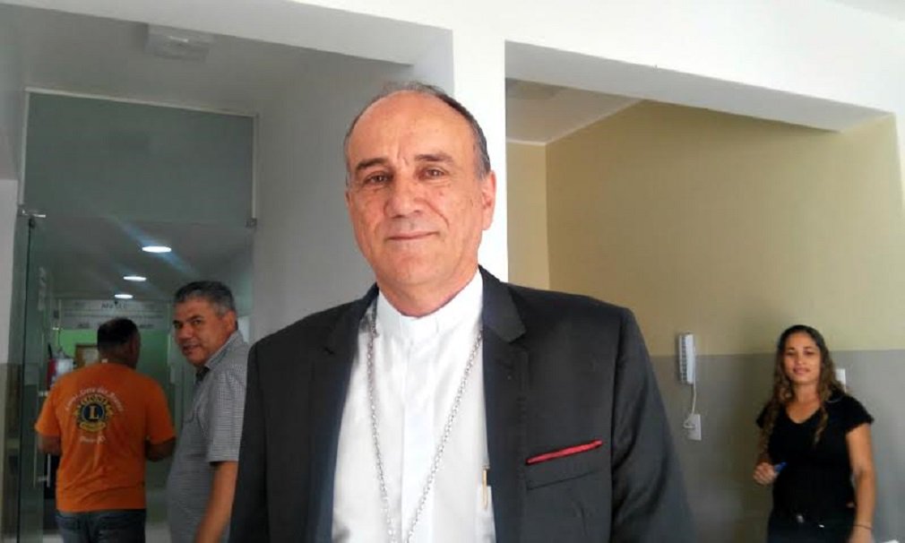 Bispo de Formosa e padres são presos acusados de desviar dinheiro Bispo de Formosa e padres são presos acusados de desviar dinheiro