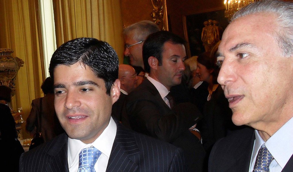Temer tenta com ACM apoio do DEM para disputar a Presidência Temer tenta com ACM apoio do DEM para disputar a Presidência