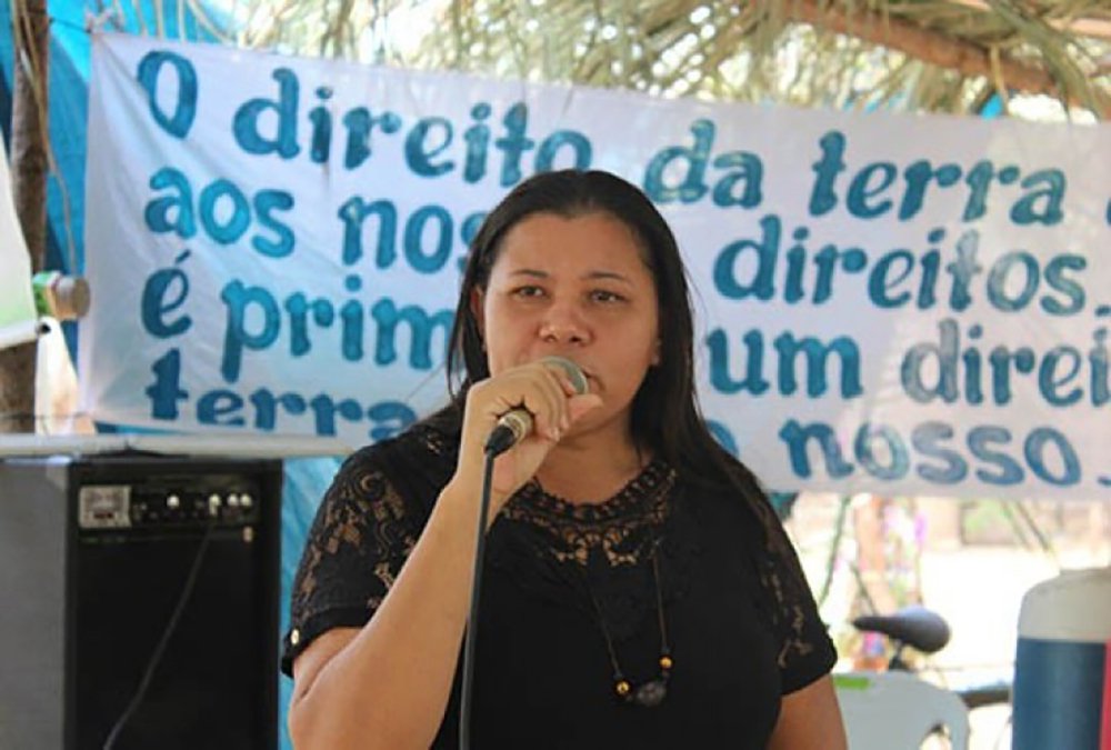 Mulher, negra e líder das quebradeiras de coco é ameaçada de morte Mulher, negra e líder das quebradeiras de coco é ameaçada de morte