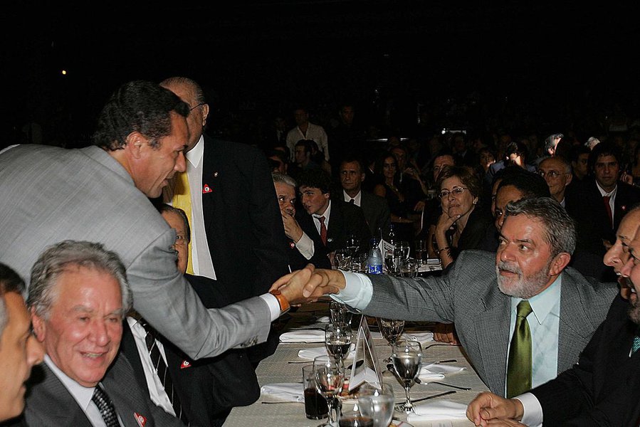Ex-técnico da Seleção critica Moro e diz que sempre defenderá Lula Ex-técnico da Seleção critica Moro e diz que sempre defenderá Lula