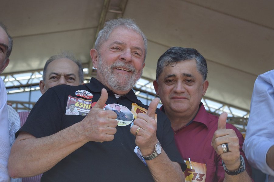 Guimarães avalia que alianças em torno da candidatura de Lula estão evoluindo bem Guimarães avalia que alianças em torno da candidatura de Lula estão evoluindo bem
