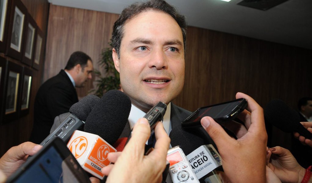 Maior problema do grupo de Renan Filho é formar chapa de federal Maior problema do grupo de Renan Filho é formar chapa de federal