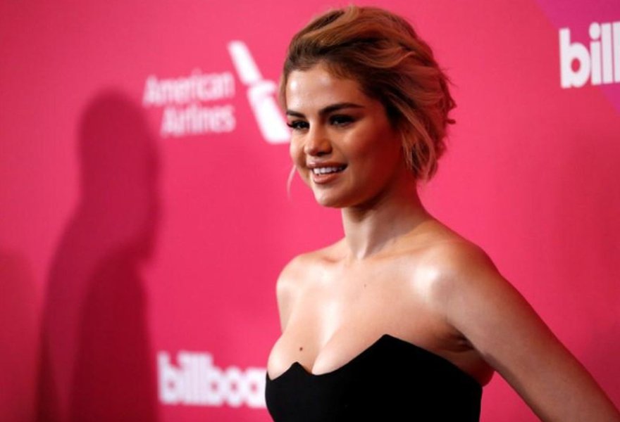 Mulher é acusada em L.A. de invadir email da estrela pop Selena Gomez Mulher é acusada em L.A. de invadir email da estrela pop Selena Gomez