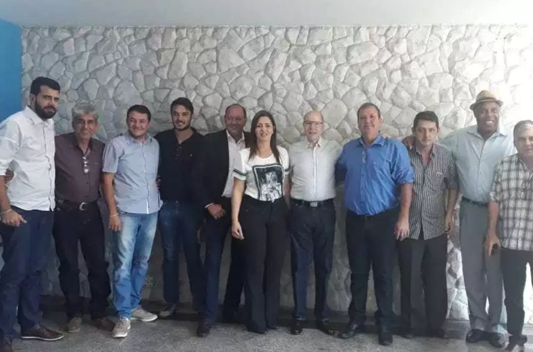 Prefeitos se mobilizam por candidatura de Demóstenes Prefeitos se mobilizam por candidatura de Demóstenes
