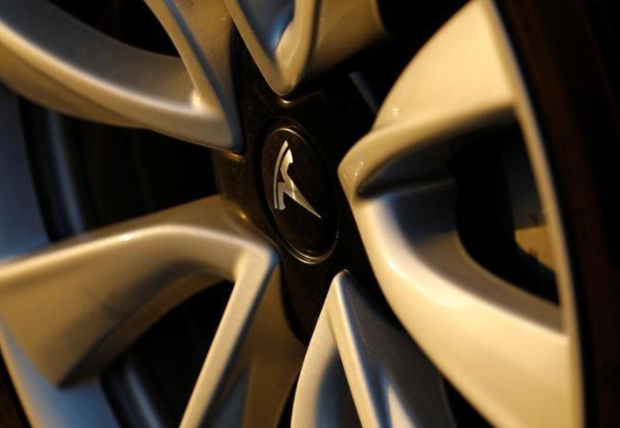 Tesla entrega 200 mil carros e incentivo fiscal deve cair para compradores dos EUA Tesla entrega 200 mil carros e incentivo fiscal deve cair para compradores dos EUA