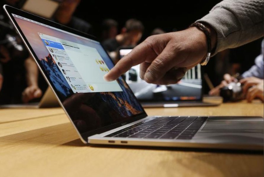 Apple lança processadores mais rápidos para MacBook Pro Apple lança processadores mais rápidos para MacBook Pro