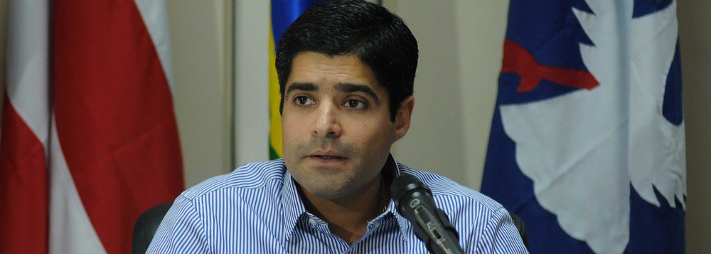 ACM Neto comemora decisão favorável do TJ-BA sobre IPTU (Foto: Ângelo Pontes/ Agecom) ACM Neto comemora decisão favorável do TJ-BA sobre IPTU