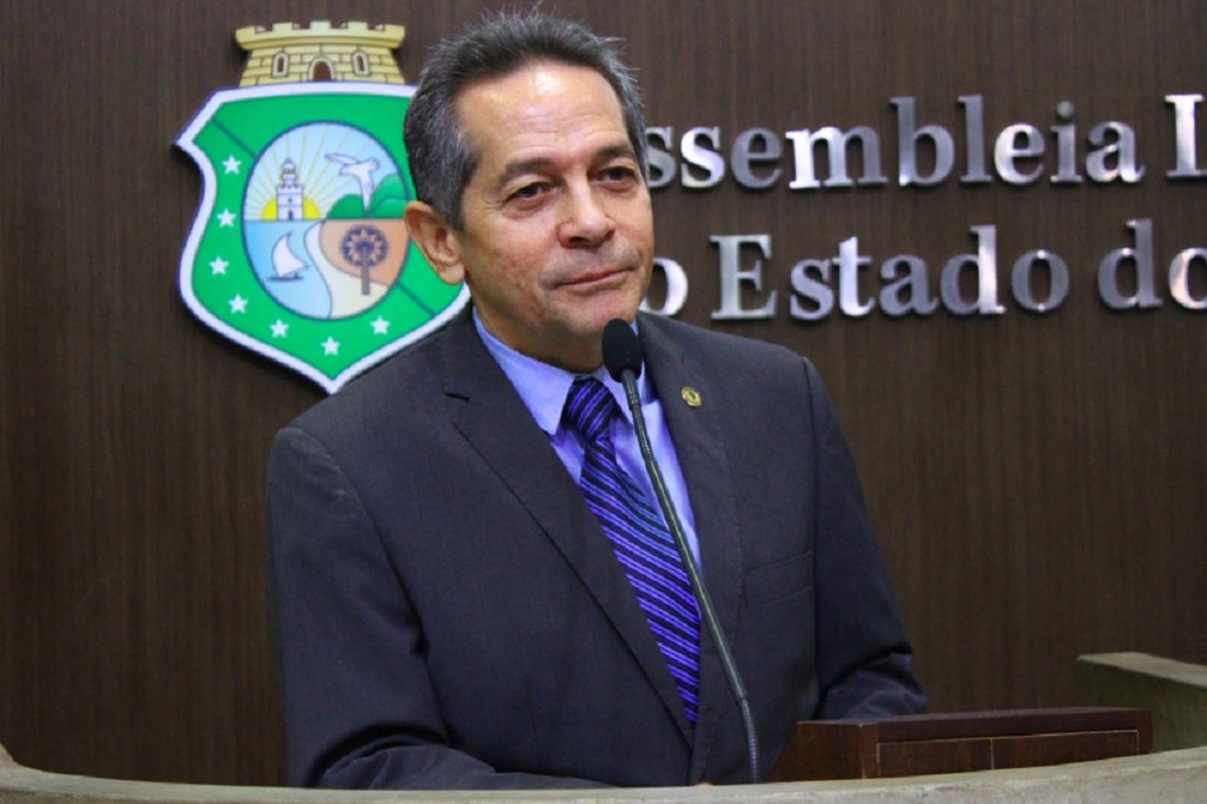 Heitor Ferrer quer auditoria na obra do túnel da Borges de Melo (Foto: Foto: Paulo Rocha) Heitor Ferrer quer auditoria na obra do túnel da Borges de Melo