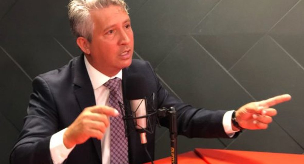 “Bolsonaro não pode ser considerado opção”, diz Carballal “Bolsonaro não pode ser considerado opção”, diz Carballal