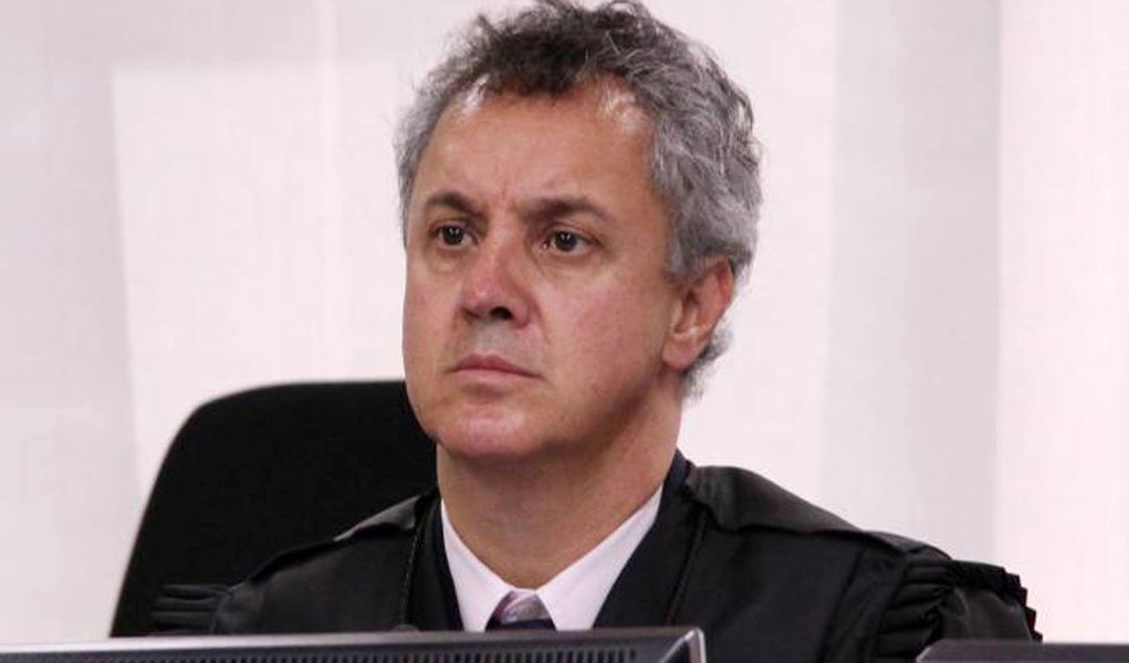 Desembargador ratifica manutenção da prisão de Lula (Foto: Sylvio Sirangelo/TRF4/Divulgação) Desembargador ratifica manutenção da prisão de Lula