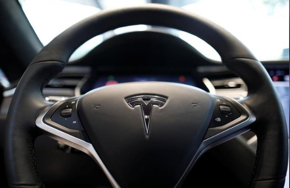 Tesla arma operação de guerra para alcançar meta de produção do Model 3 Tesla arma operação de guerra para alcançar meta de produção do Model 3