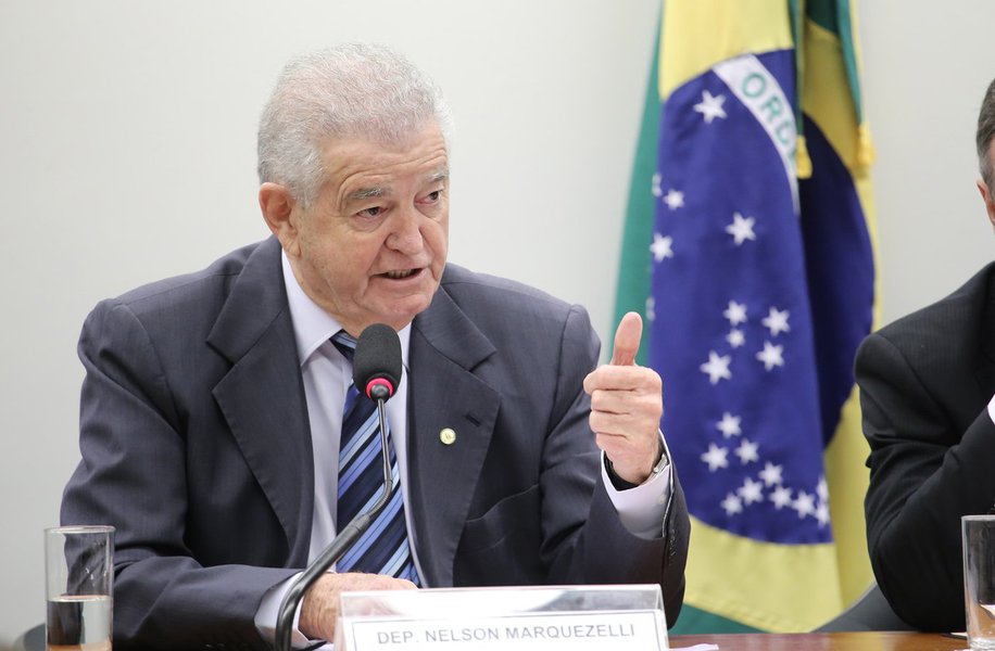 Além de dinheiro com assessor, PF acha R$ 5 mil na mala de Nelson Marquezelli Além de dinheiro com assessor, PF acha R$ 5 mil na mala de Nelson Marquezelli